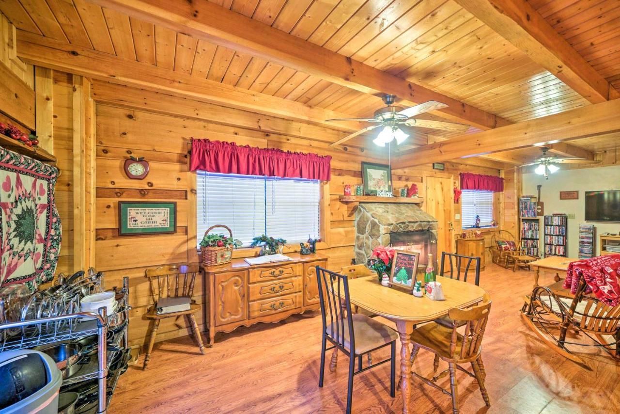 Cozy Tellico Plains Cabin With Large Mountain Creek! Экстерьер фото